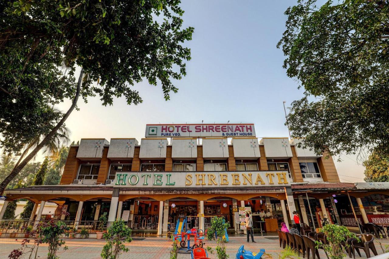 Oyo 77491 Hotel Shreenath Valsad 외부 사진
